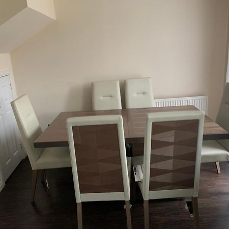 Holytown Homes Buitenkant foto